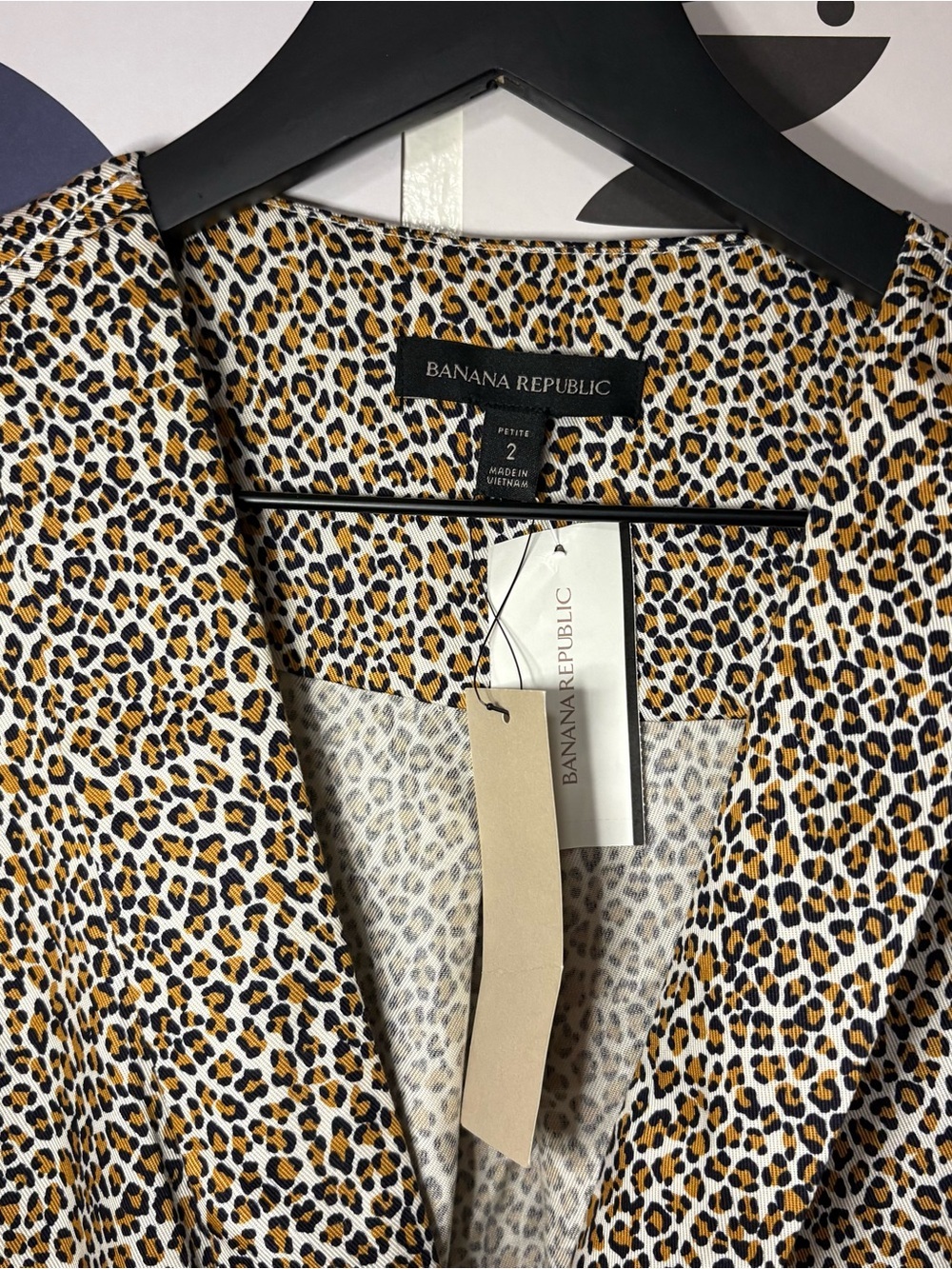 NWT Banana Republic Petite Leopard Print Wrap Jumpsuit Size 2P - Picture 2 of 6